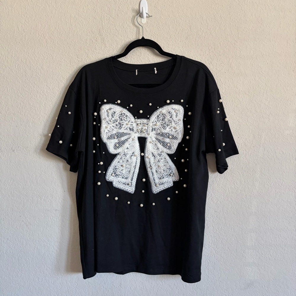 Lizette Collection woman’s Black chic T-Shirt with White Lace and Pearl Accents